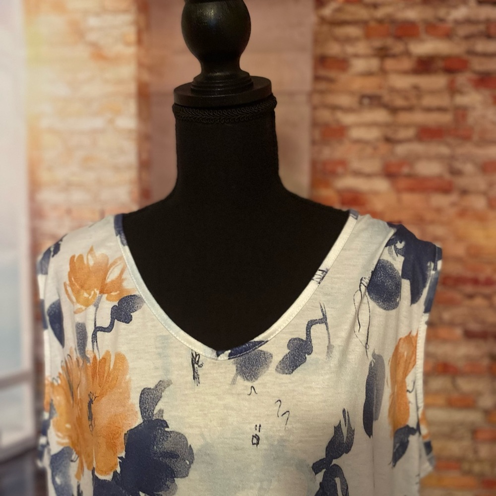 Women’s 2XL tank top